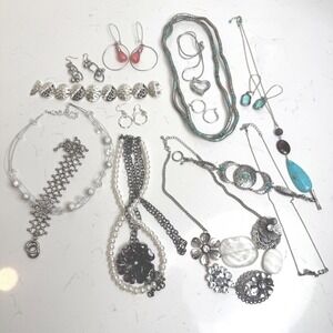 Mixed Lot Silver Tone Costume Jewelry Necklace Earrings Bracelet‎
